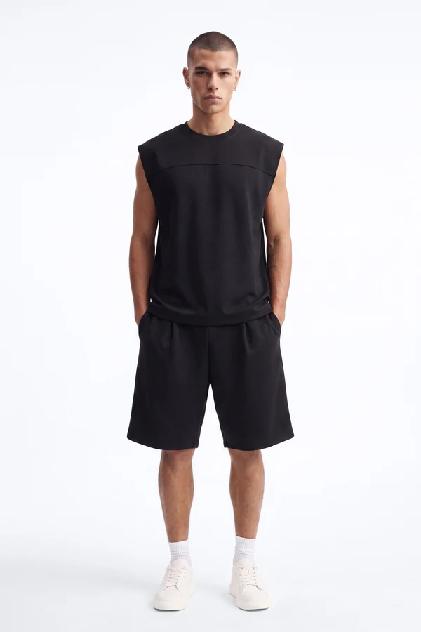 Structured Fleece Pleated Baggy Short